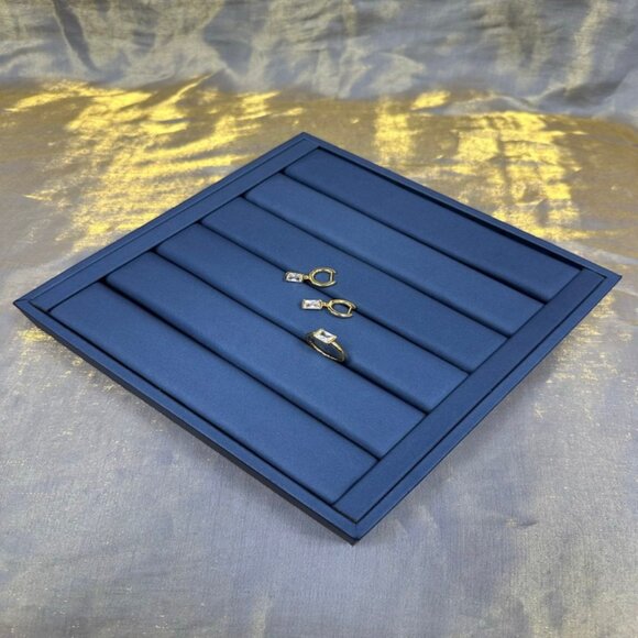 APM Monaco Eclat Gold Square Earrings - Picture 3 of 5